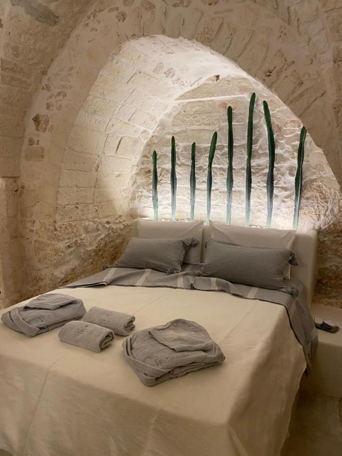 Bed and Breakfast Alesia Luxury Cave Остуні Екстер'єр фото