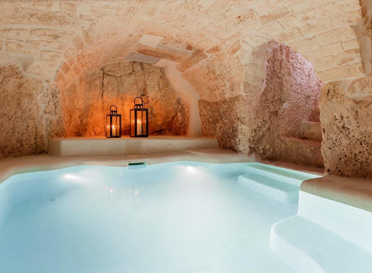 Bed and Breakfast Alesia Luxury Cave Остуні Екстер'єр фото